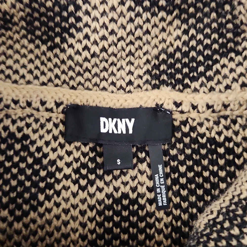 DKNY Animal print turtle neck knit sweater size small - Picture 10 of 12